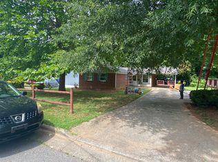 5132 Britt Rd, Winston Salem, NC 27105