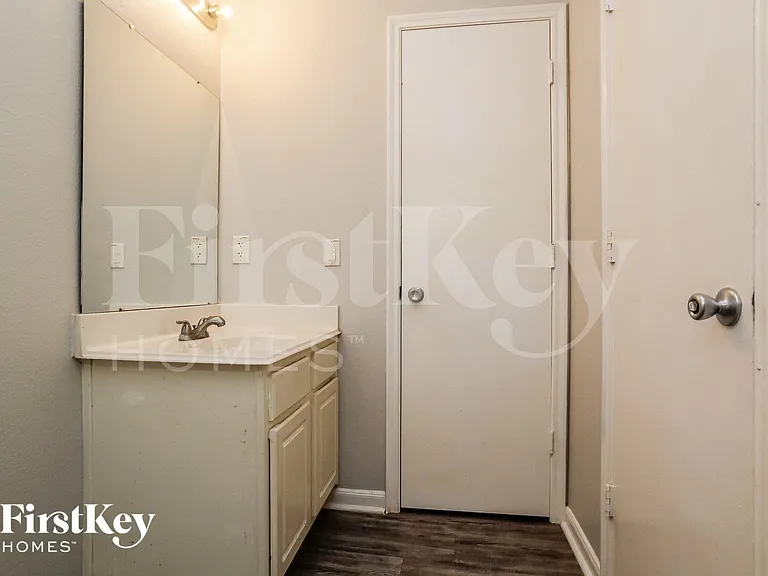 430 Remington Creek Dr — Photo 10