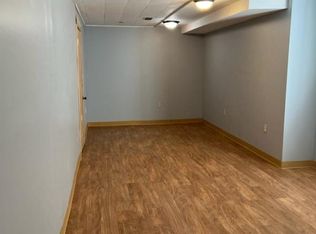 395 Oxford St N, Saint Paul, MN 55104