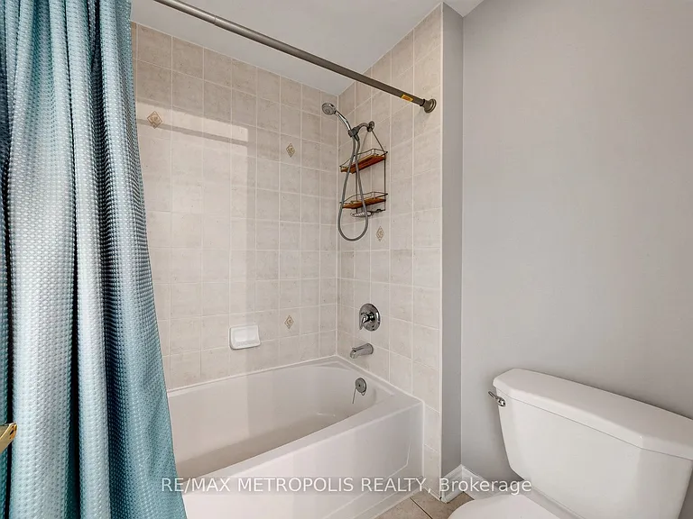 138 Yakefarm Blvd — Photo 17