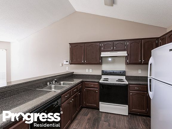 5th image of 1787 Sarah Ann Dr W