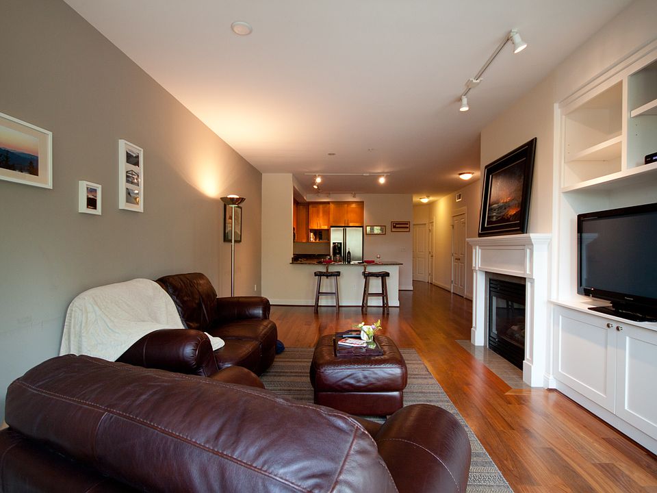 1st image of 18707 SE Newport Way APT 105