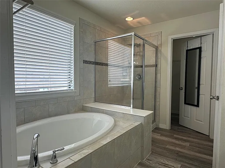 4515 Savannah Holly Pl — Photo 24