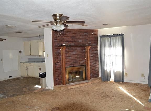 5th image of 111 Oak Acres Dr S