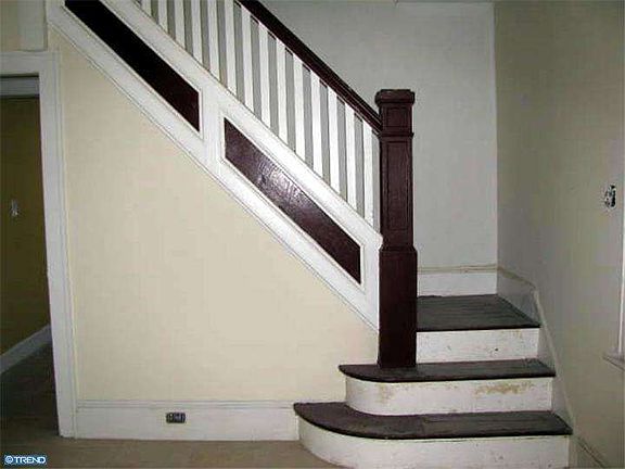 3rd image of 410 S Ferguson St