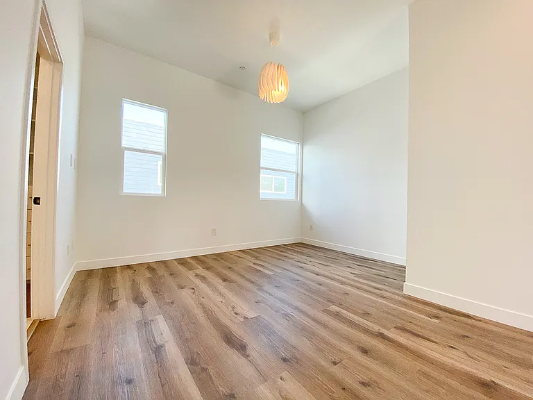 3003 S Cloverdale Ave — Photo 8