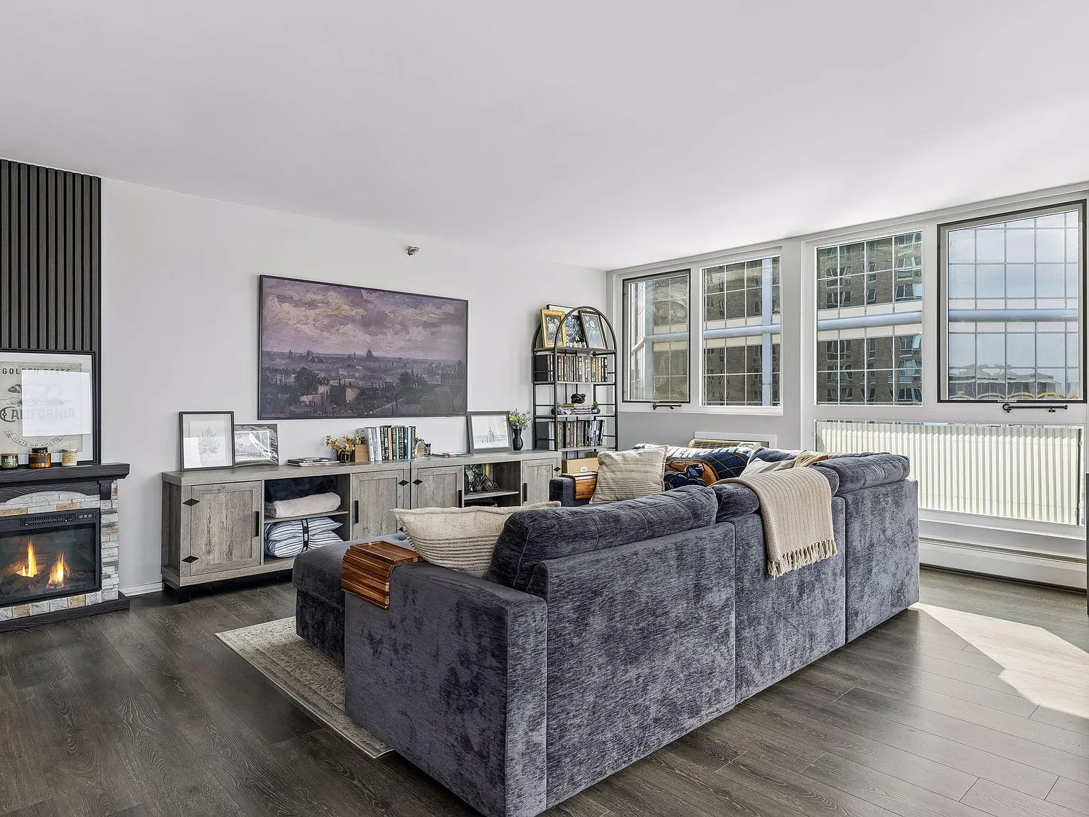 2 bed, 2.0 bath, 1115 sqft, $2,150 — Photo 3