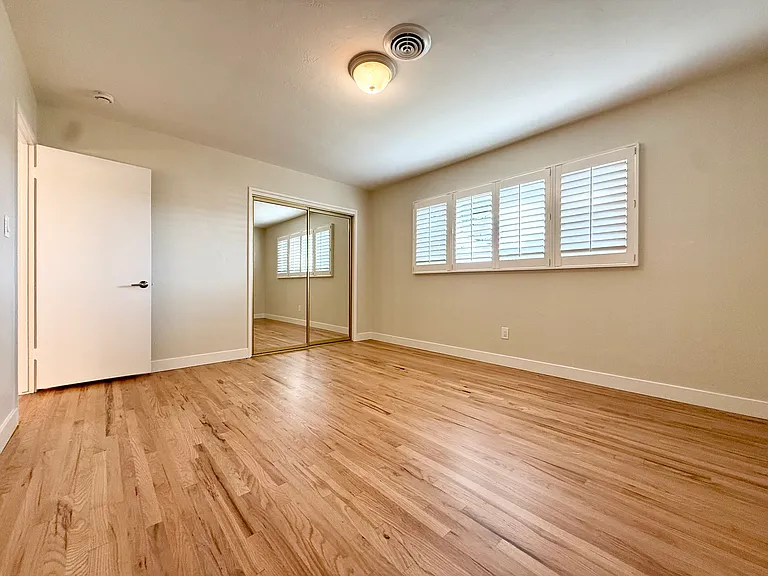 3562 Addison St — Photo 23