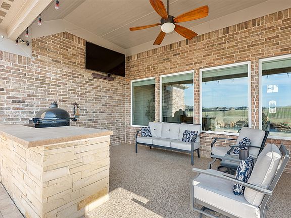 3rd image of 1505 Wolf Ridge Run