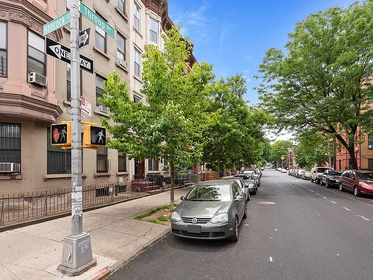 547 Throop Ave #4L — Photo 7