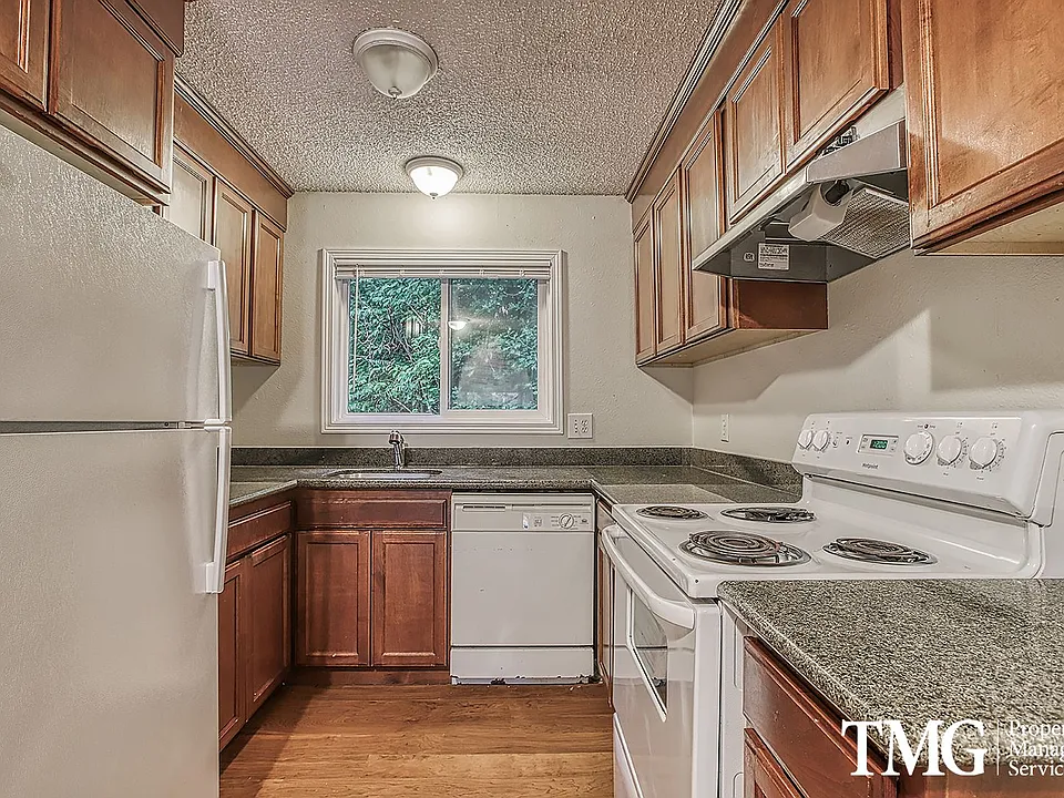 Montclair Apartments