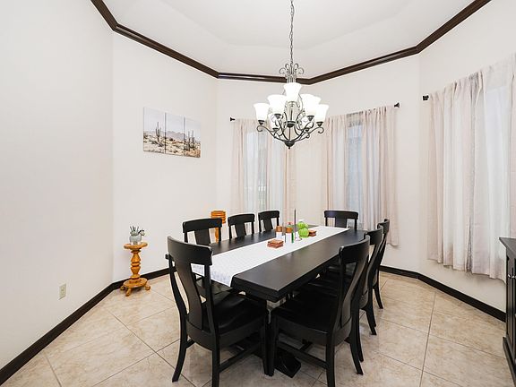 5th image of 321 Collado Dr