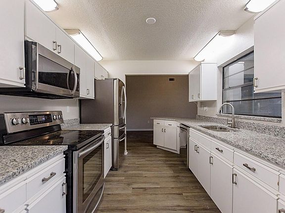5th image of 4276 Fort Courage Cir