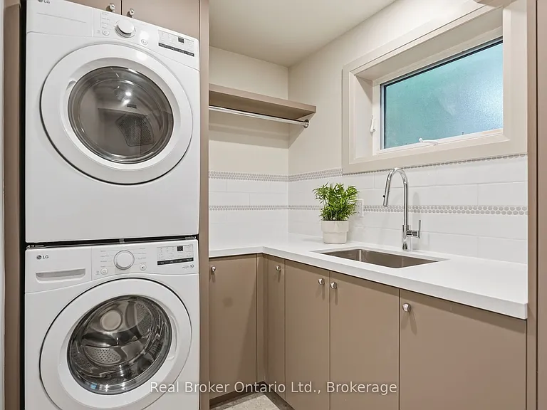 571 Leonard Ct — Photo 33
