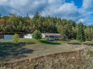285 White Oak Ln, Roseburg, OR 97471