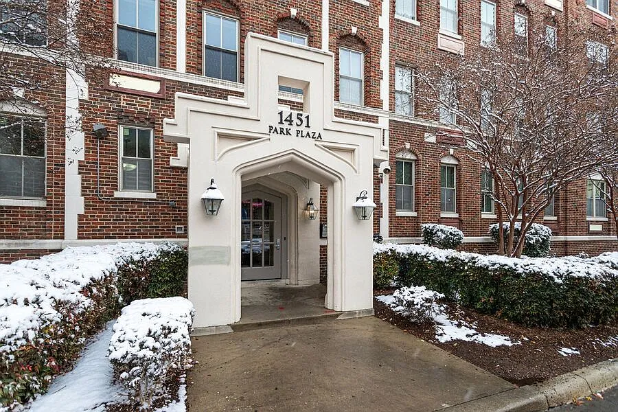Building Photo - 1451 Park Rd NW #520