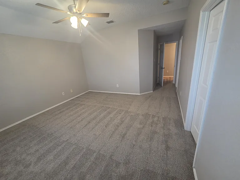 3304 Sparta Dr — Photo 16