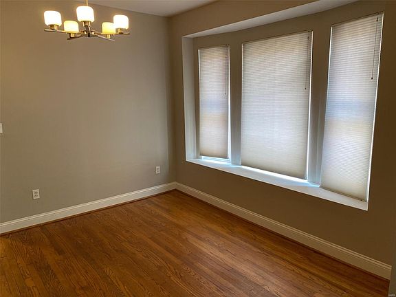 3rd image of 5375 Pershing Ave APT 3E