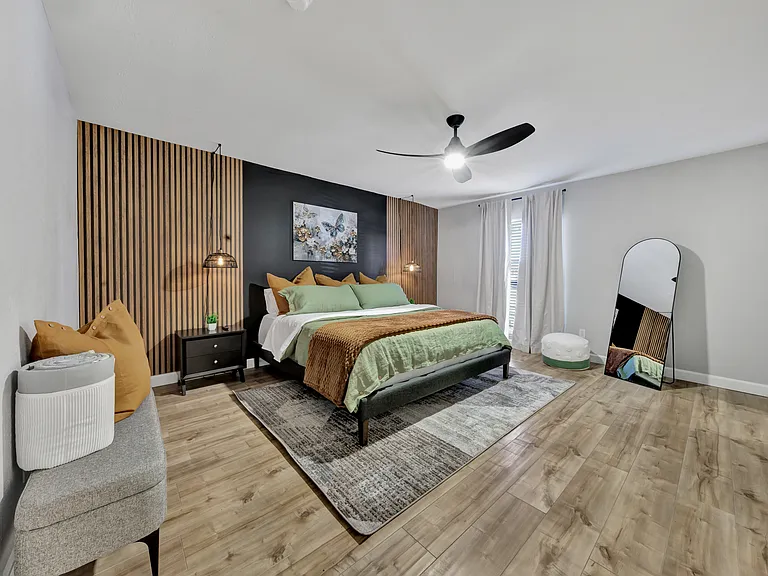 Master bedroom with King bed