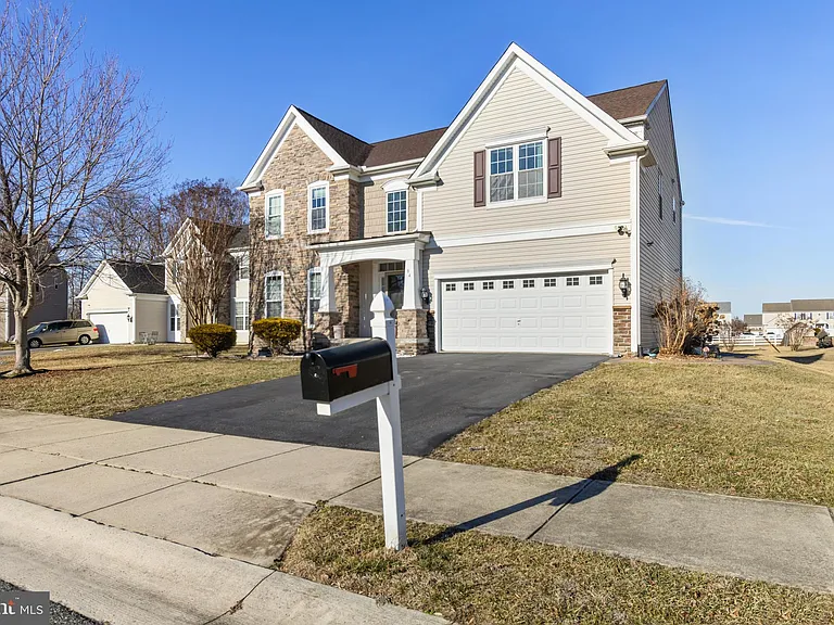 84 Wyndale Ct — Photo 5