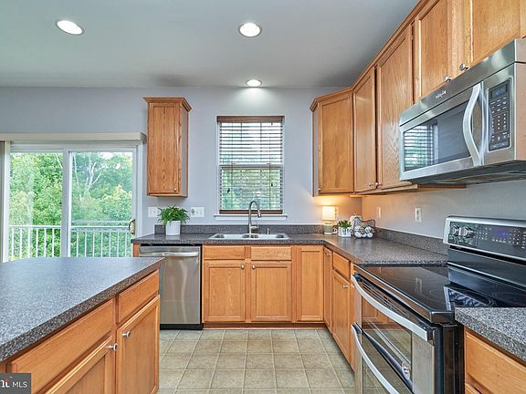 2nd image of 172 Executive Cir