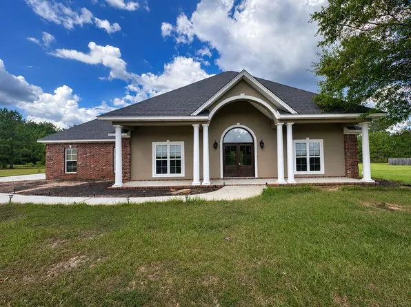 135 Joan Dr, Ellisville, MS 39437