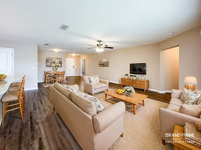 11269 Revolutionary Way — Photo 3