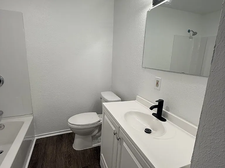 5803 Tremont St #C — Photo 8