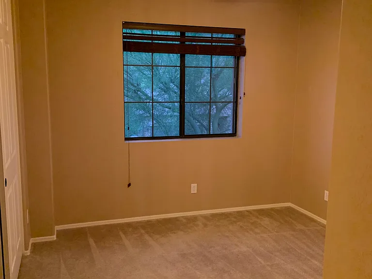 SE bedroom