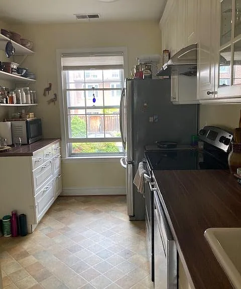 1670 Beekman Pl NW #A — Photo 16