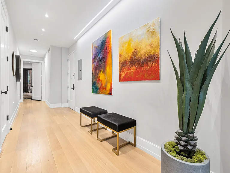 46 W 21st St #4 — Photo 17