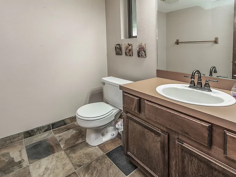 2538 Creekwood Dr — Photo 18