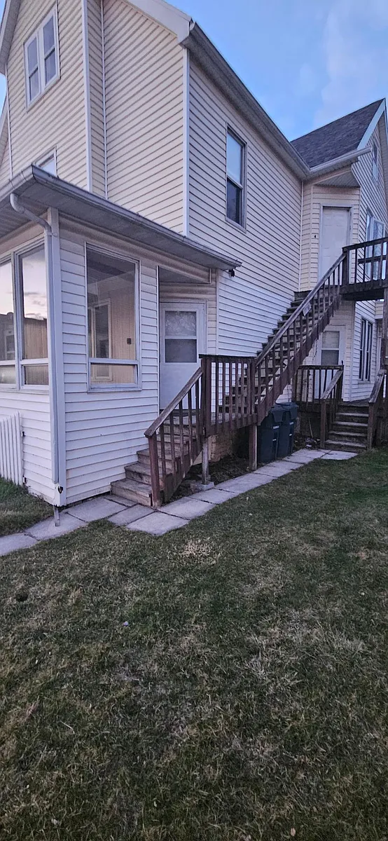 Building Photo - 109 Forest Ave #1