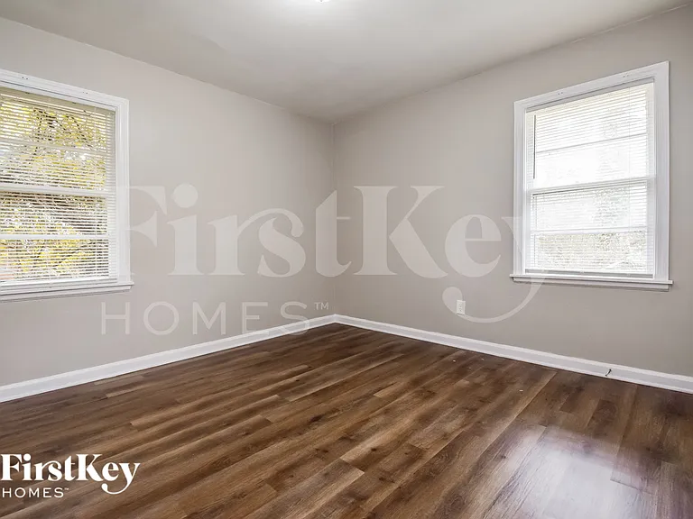 3217 Sandusky Dr — Photo 12