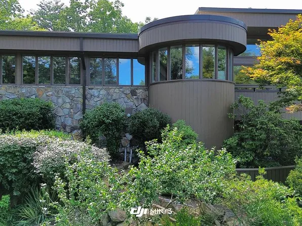 2400 Botany Woods Dr, Dalton, GA 30720