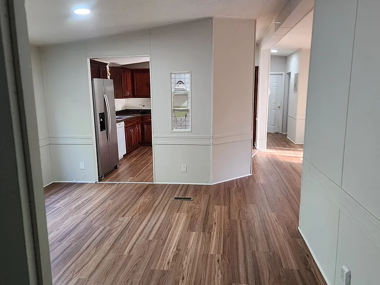 1241 Shannonbrook Ln — Photo 13