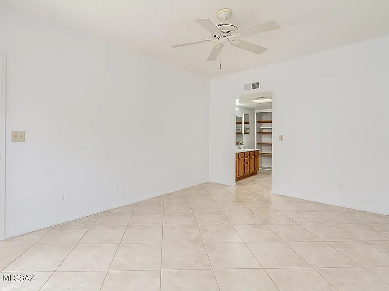 4461 E Bullrush Ln — Photo 7