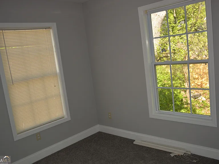 910 McDaniel St SW — Photo 10