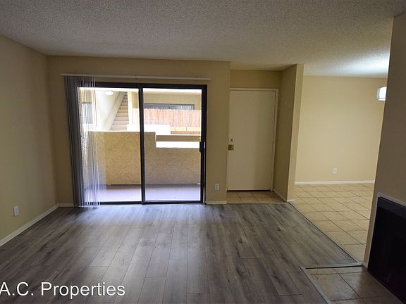 2nd image of 12142 Oxnard St APT 110