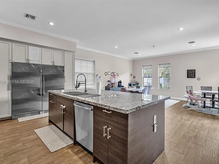 3545 Forest View Cir — Photo 24