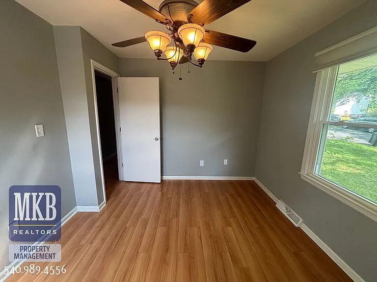 4706 Casper Dr NE — Photo 13