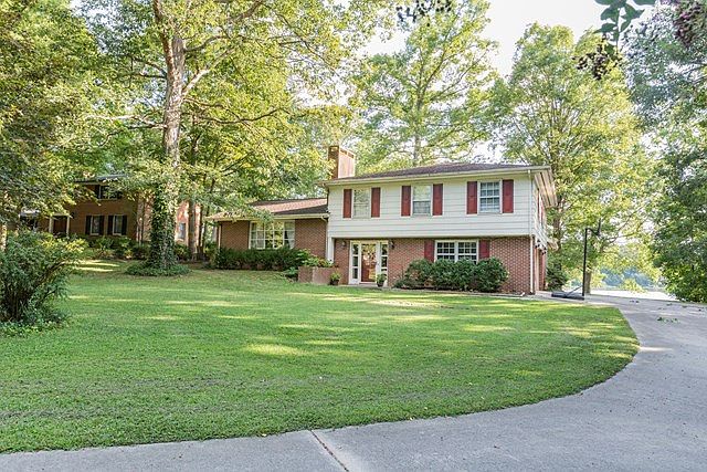 1st image of 113 Walnut Cir