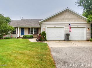 760 Godfrey St SE, Lowell, MI 49331