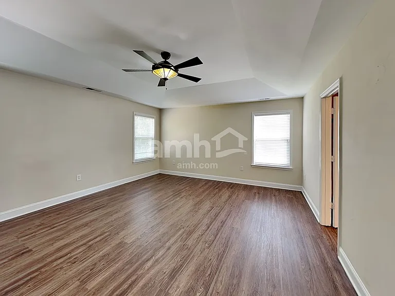 419 Annaberg Ln — Photo 10