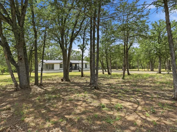 154 Antioch Rd, Smithville, TX 78957