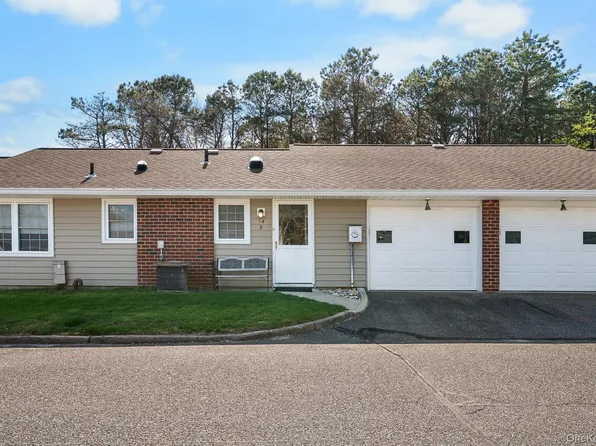 54 Aylesbury Court #B, Ridge, NY 11961