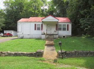 303 6th Ave, Fayetteville, TN 37334