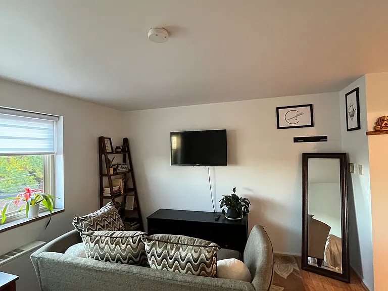 1260 York St #403 — Photo 5
