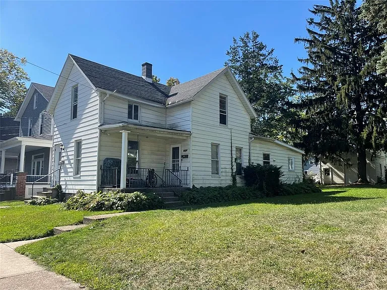 2672 Myrtle St — Photo 10