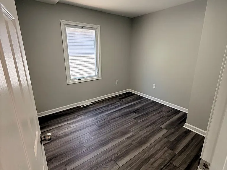 4624 Towle Ave — Photo 9